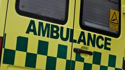 ambulanse.jpg Nærbilde av bakdørene på en ambulanse