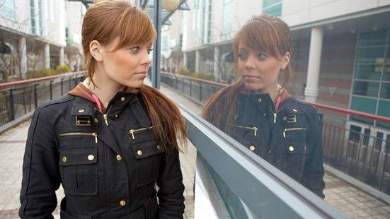 ung jente, selvbilde, kvinne, tenåring.jpg